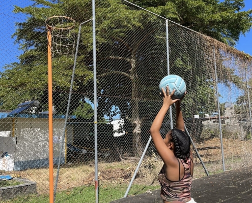 Mauritius Netball girl shooting